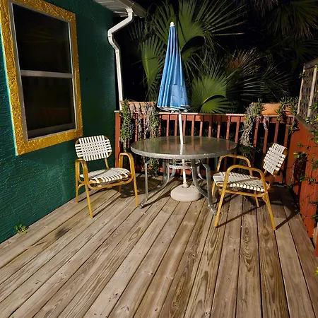 The Beach House At Si Como No Inn